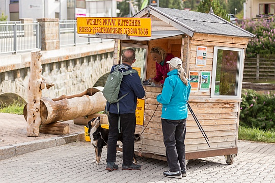 Gina Wohlwend im Kassenhäuschen